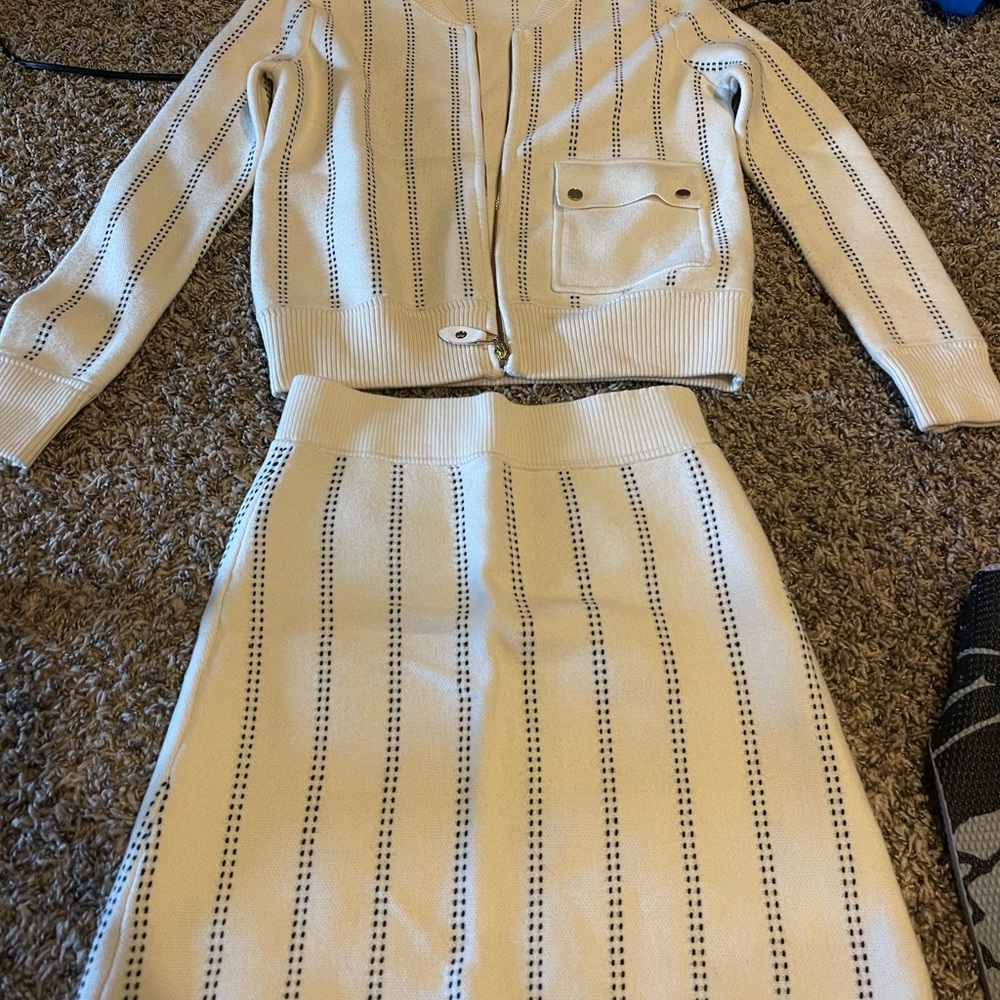 Full set - Picture 3 of 3
